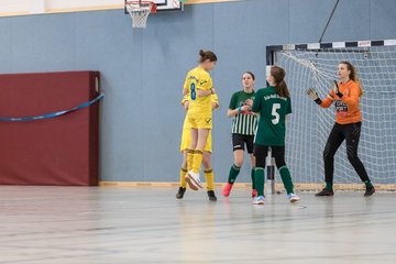 Bild 444 - C-Juniorinnen 3 Loewinnen Cup